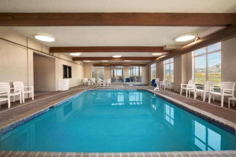 Country Inn & Suites by Radisson indoor pool