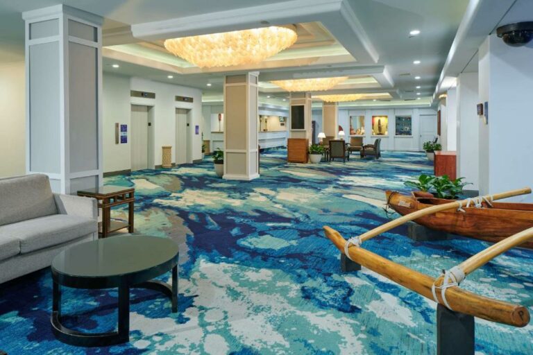 ohana wakiki east by outrigger lobby