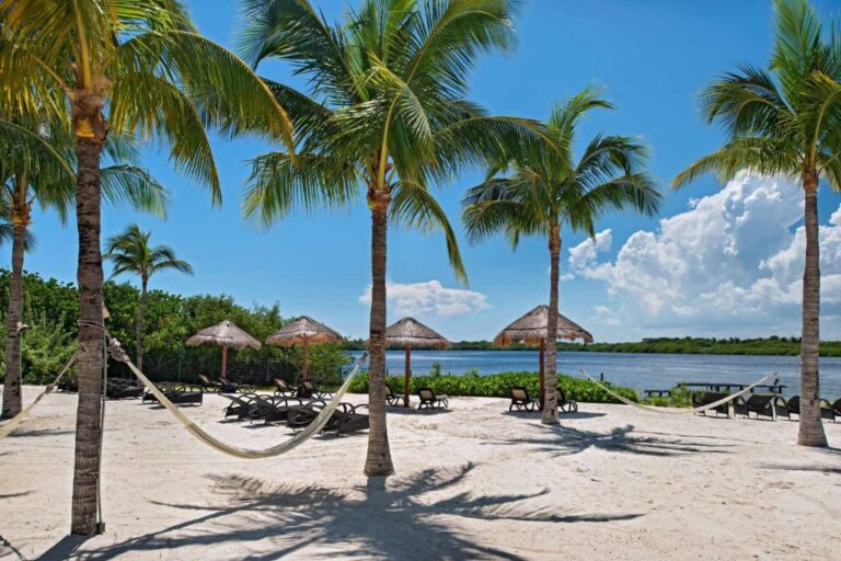 The Westin Resort & Spa Cancun beach view